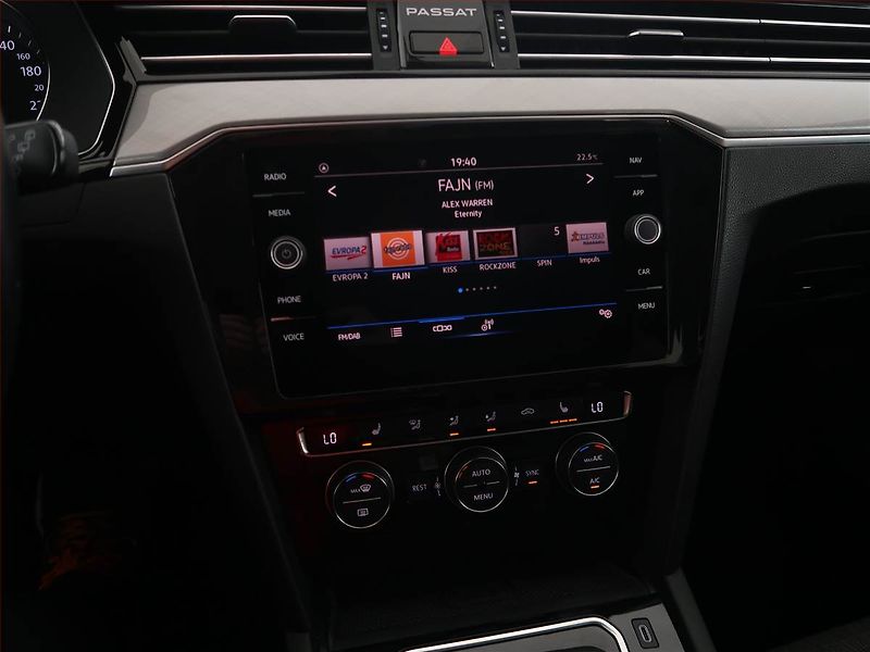 Volkswagen Passat (2020) 2.0 TDI, Automat, Navi - fotka 12 z 28
