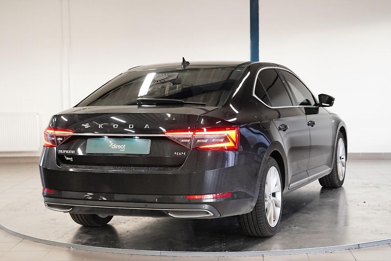 Škoda Superb - fotka 4 z 6