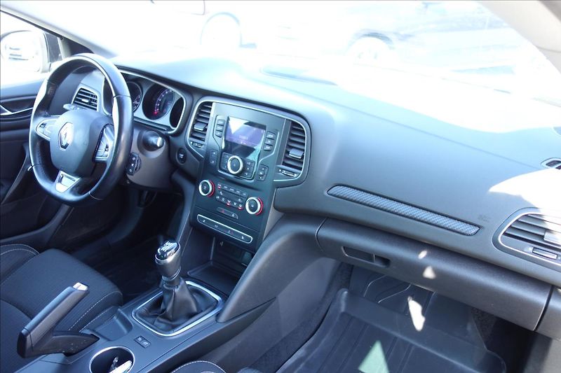 Renault Mégane 1,2 TCe,ČR,SERVIS.KN.,LIMITED. - fotka 13 z 36