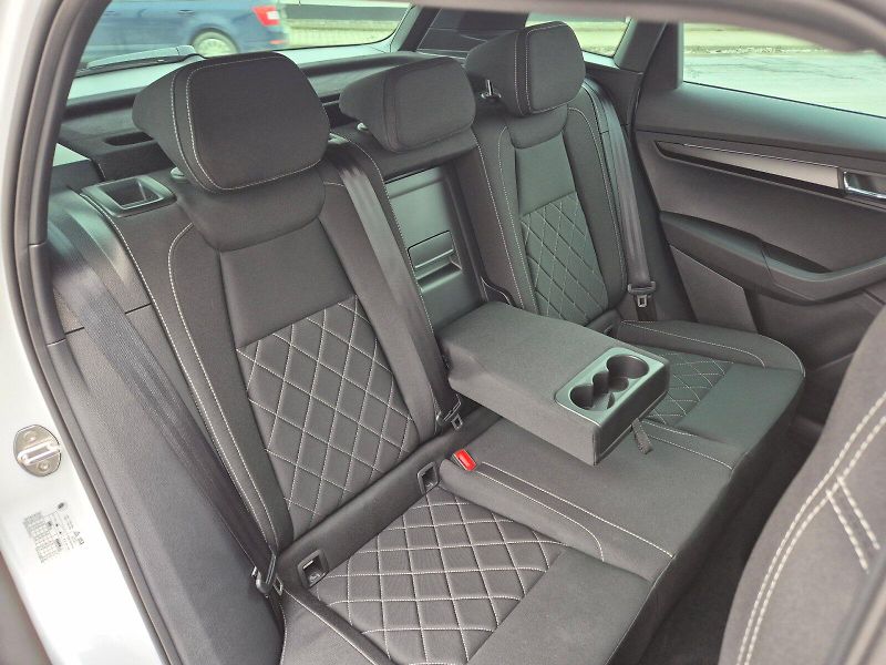 Škoda Karoq (2024) Sportline 1.5 TSI 110 kW 7°DSG - fotka 18 z 35