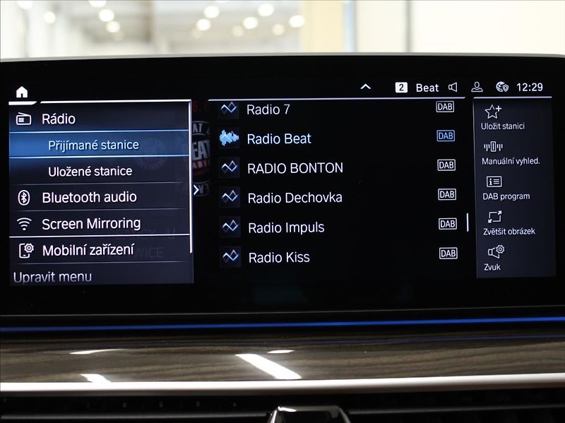 BMW Řada 5 530e xDrive Luxury Pano.ČR   2 - fotka 10 z 28