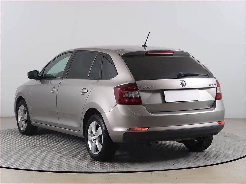 Škoda Rapid (2017) Spaceback 1.0 TSI, Tempomat - fotka 4 z 16