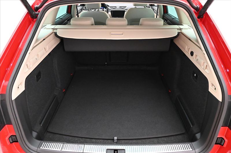 Škoda Superb 2,0 TDI 110kW Style DSG Záruka - fotka 10 z 33