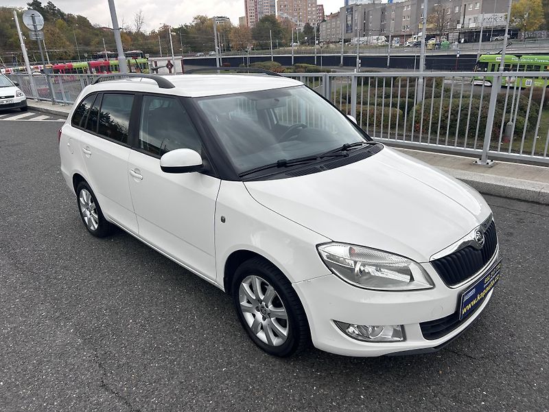 Škoda Fabia Kombi 1.2 TSI Ambiente - fotka 24 z 31