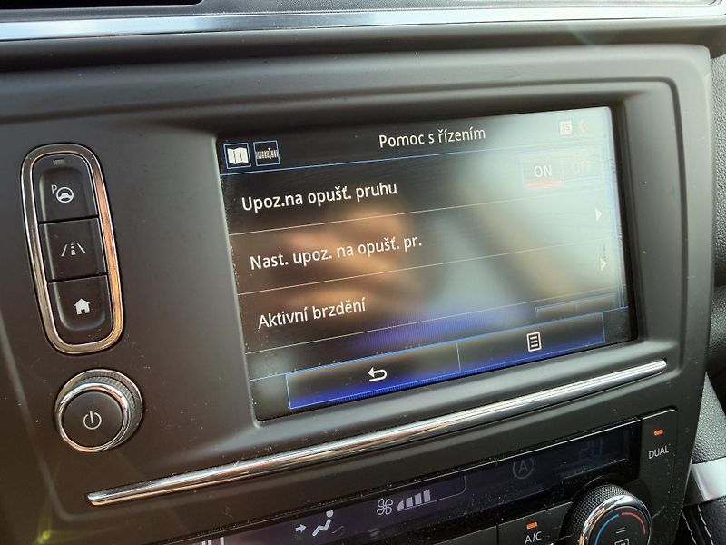 Renault Kadjar 1.6 TCE ENERGY BOSE TAŽNÉ - fotka 26 z 52
