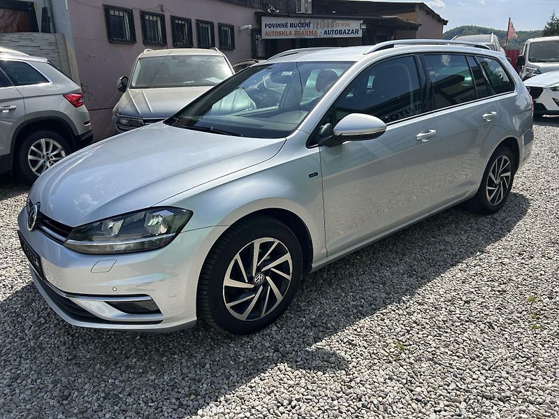 Volkswagen Golf (2019) 2.0 TDi 110 KW servisni kniha - fotka 1 z 29