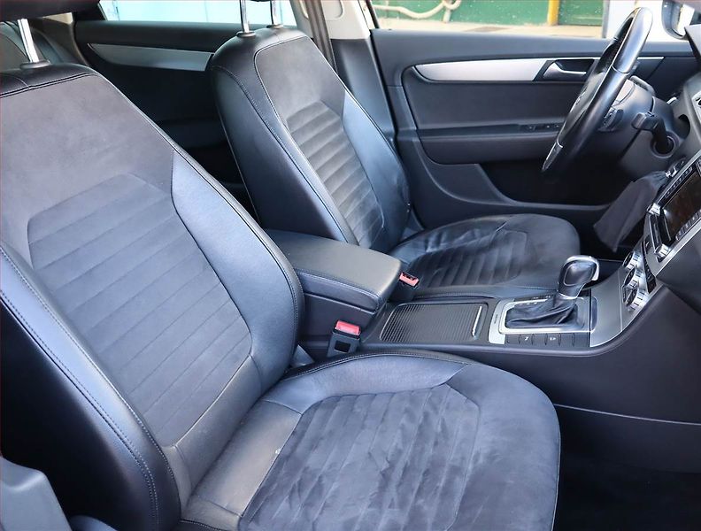 Volkswagen Passat (2014) 2.0 TDI, 4X4, Automat - fotka 9 z 22