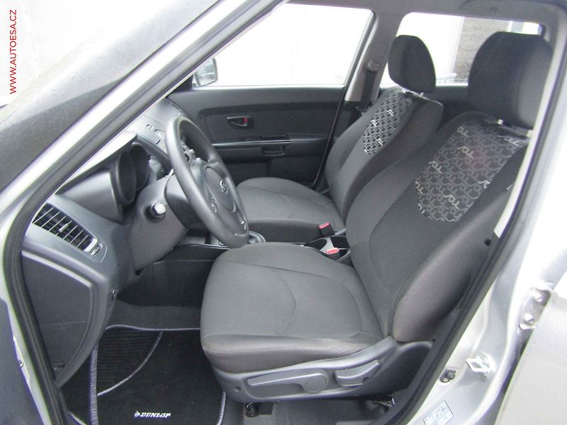 Kia Soul (2009) 1.6 i, ČR, Klima - fotka 9 z 16