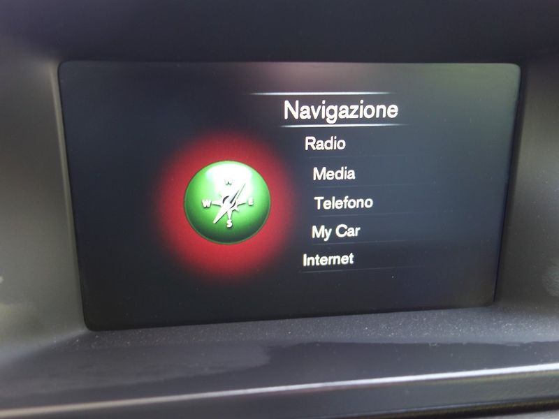Volvo V70 (2015) 2.0D4 133kW 8A DRIVE - fotka 15 z 39