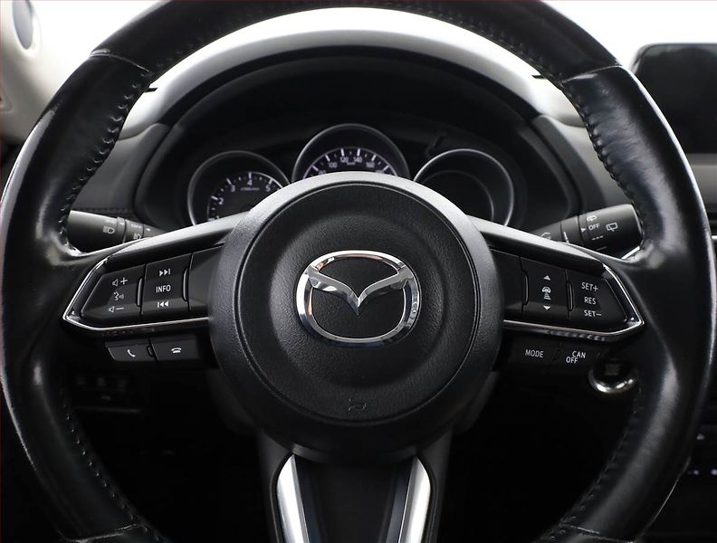 Mazda CX-5 (2017) Revolution TOP 2.0 Skyactiv-G - fotka 8 z 19