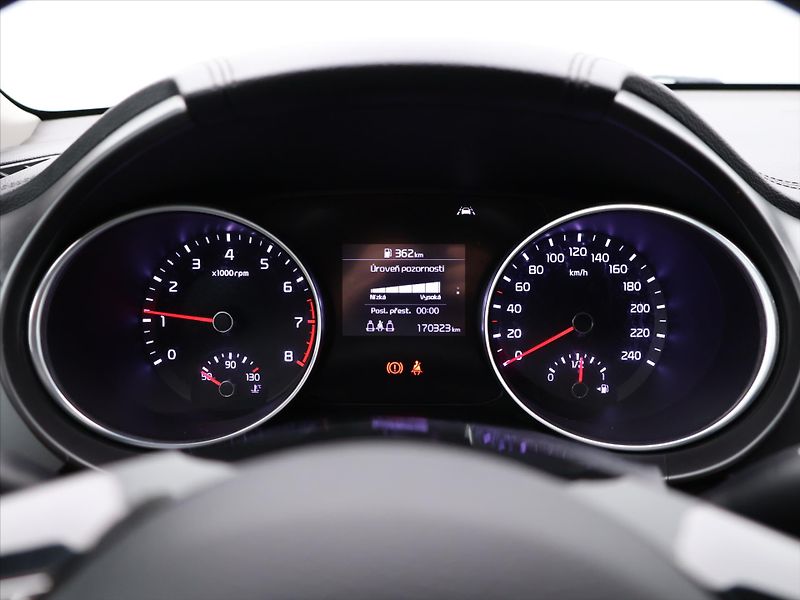 Kia Ceed 1,4 T-GDI Fresh CZ - fotka 14 z 27