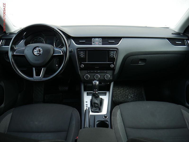 Škoda Octavia (2017) 1.0 TSl, 1.maj,ČR, Ambition - fotka 8 z 18