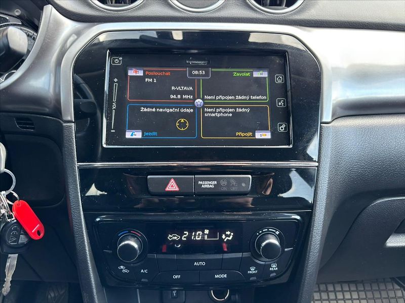 Suzuki Vitara 1,4 BoosterJet  Premium Hybrid - fotka 17 z 28