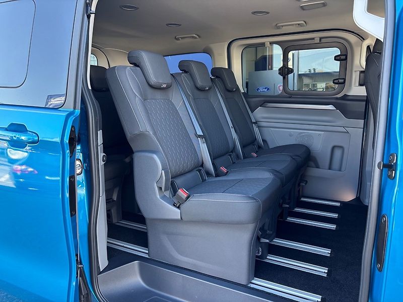 Ford Tourneo Custom (2026) Titanium L1, Tourneo, 2.0 EcoB - fotka 25 z 33