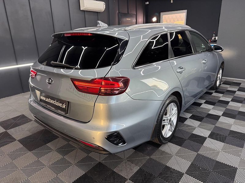 Kia Ceed (2020) SW 1.6 CRDi 136k Platinum A/T - fotka 8 z 22
