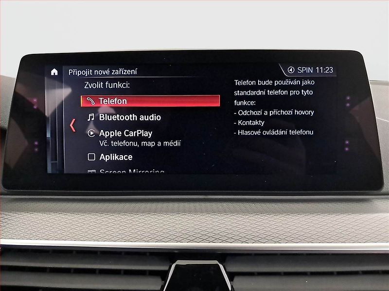 BMW Řada 5 (2017) M Sport 530d xDrive - fotka 13 z 20