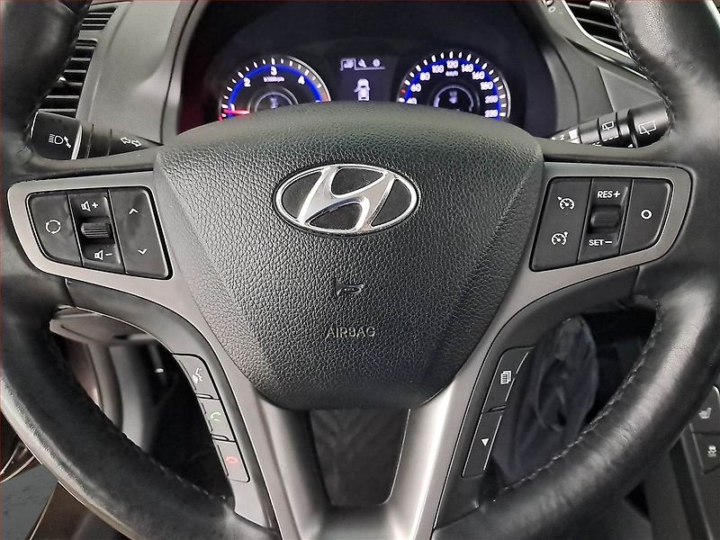 Hyundai i40 (2017) 1.7 CRDi, Serv.kniha, Navi - fotka 20 z 22