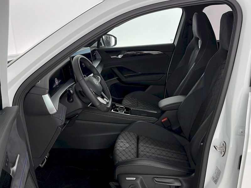 Volkswagen Tayron (2025) R-Line 2.0 TDI 142kW 4Motion D - fotka 7 z 48