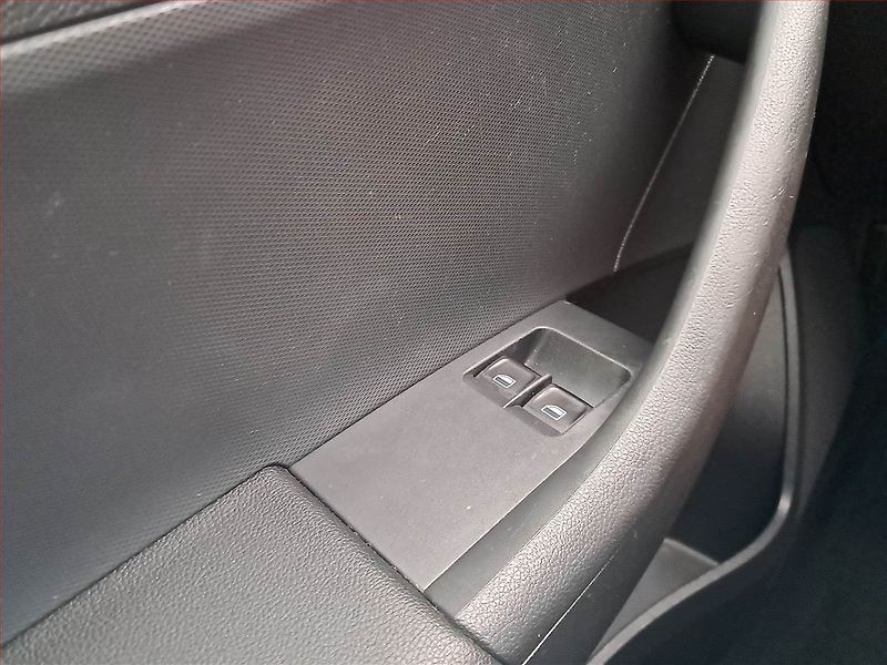 Škoda Rapid (2015) Ambition 1.2 TSI, Serv.kniha - fotka 15 z 16