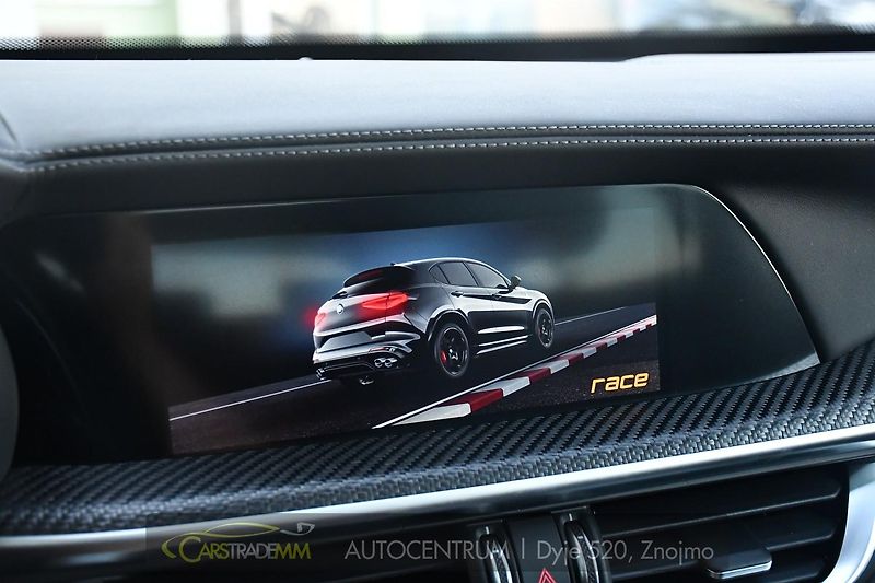 Alfa Romeo Stelvio 2.9V6 Bi-T.382 kW QUADRIFOGLIO - fotka 35 z 61