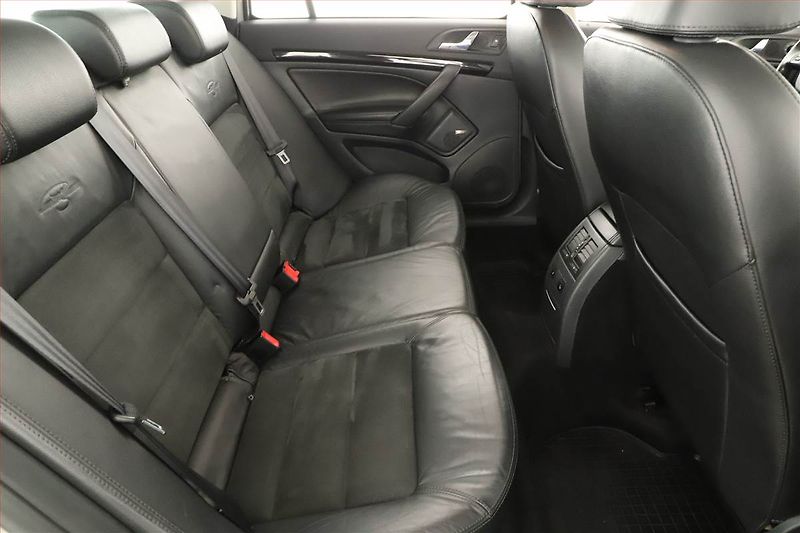Škoda Octavia (2009) Laurin&Klement 1.8 TSI, 4X4 - fotka 7 z 16