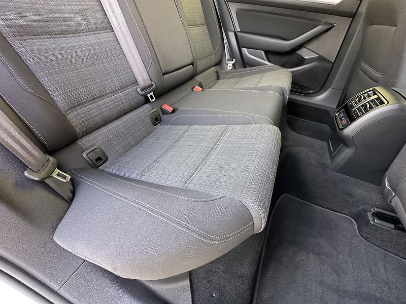 Volkswagen Passat (2020) 1.5TSI/110kW *DSG * LED*  - fotka 31 z 43