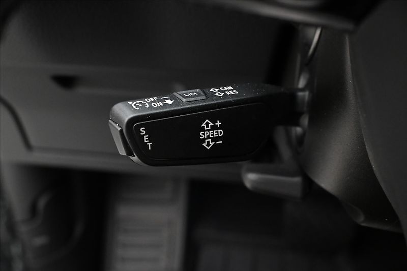 Audi e-tron 55 300 kW QUATTRO S-LINE Záruk - fotka 23 z 31