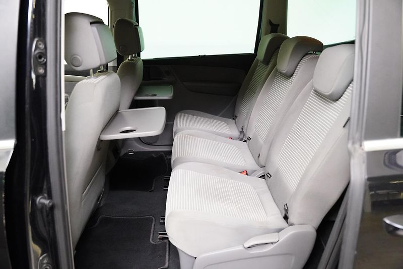 Seat Alhambra - fotka 24 z 26