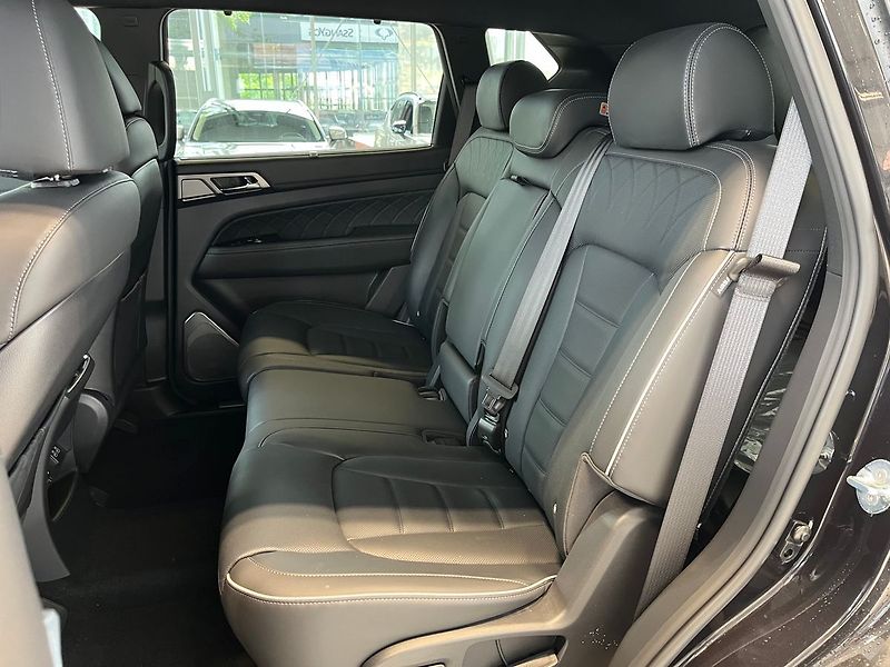 KGM Rexton PREMIUM 2.2 Diesel E-XDI - fotka 9 z 12