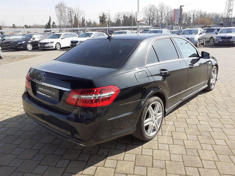 Mercedes-Benz Třídy E (2010) 3.0 6V CDi 4x4 - fotka 4 z 31