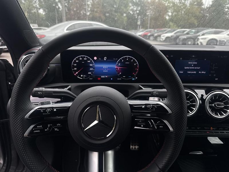 Mercedes-Benz CLA 200, 1.majitel - fotka 10 z 17