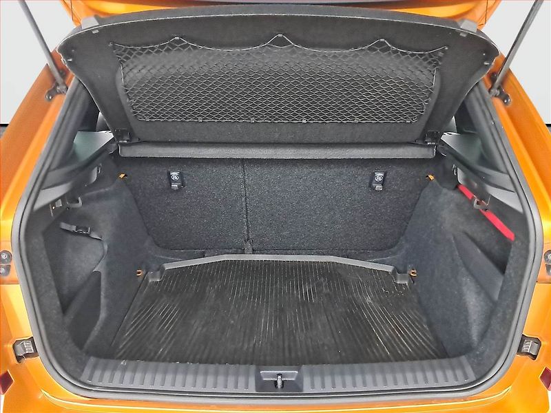 Škoda Kamiq (2023) Monte Carlo 1.0 TSI - fotka 14 z 21