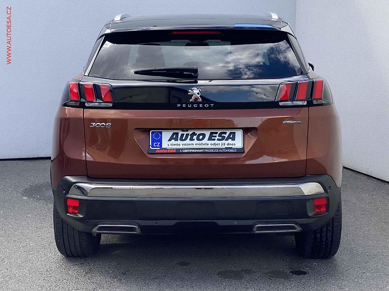 Peugeot 3008 (2017) 1.2 PT, GT Line, AT, LED - fotka 5 z 17