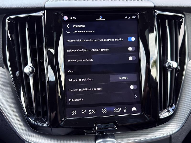 Volvo XC60 T8 AWD RECH.+sada zimních kol  - fotka 37 z 51