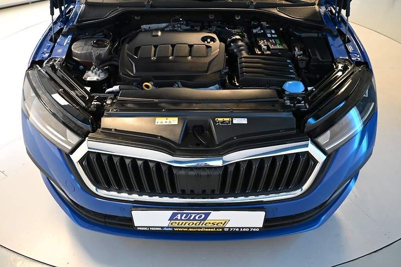 Škoda Octavia (2022) 2.0 4x4 DSG LED TOUR Virtual T - fotka 36 z 39