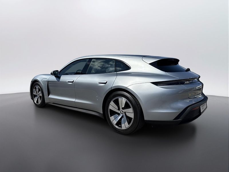 Porsche Taycan Sport Turismo - fotka 3 z 30