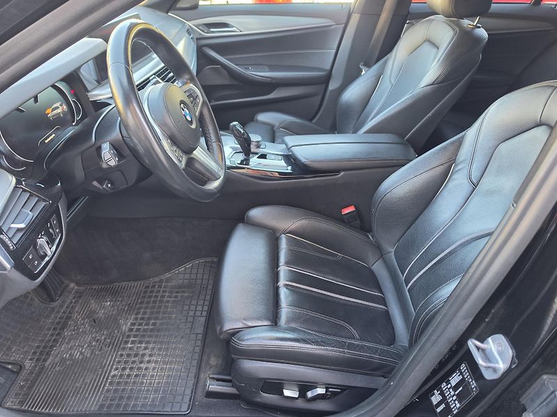 BMW Řada 5 520D TZ Sport Line Harman - fotka 22 z 30