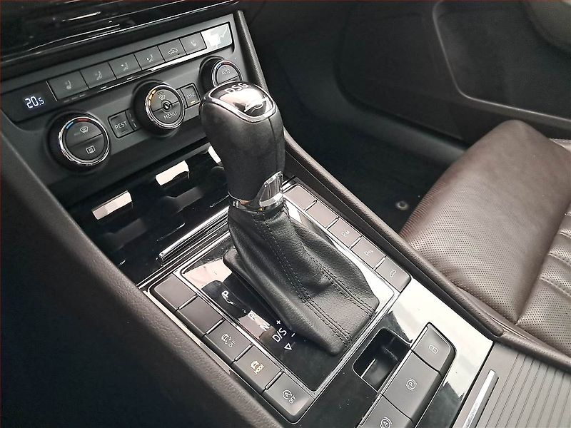 Škoda Superb (2016) 2.0 TDI, 4X4, Automat - fotka 16 z 18