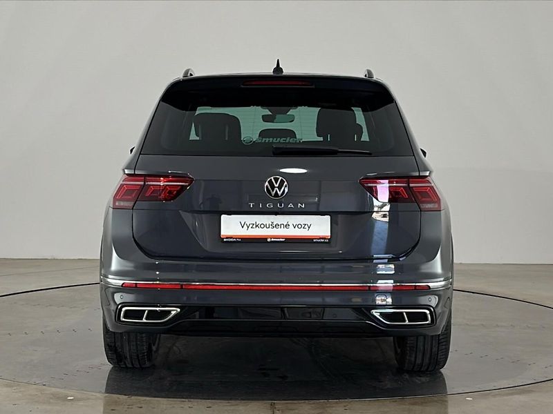Volkswagen Tiguan R-Line DSG - fotka 17 z 29