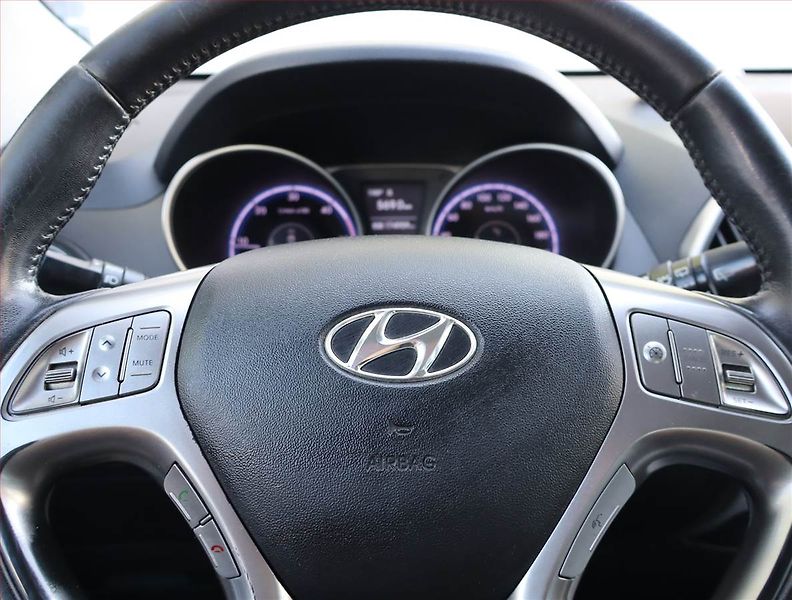 Hyundai ix35 (2010) 2.0 CRDi, 4X4, Serv.kniha - fotka 16 z 16