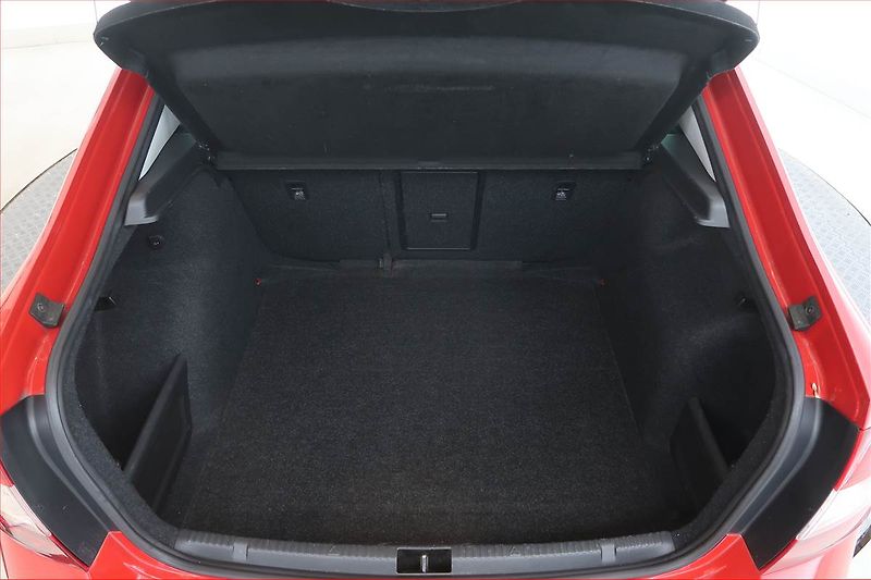 Škoda Rapid (2019) 1.0 TSI, Automat, ČR,1.maj - fotka 14 z 17