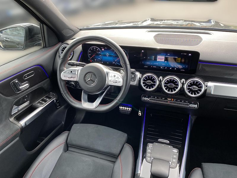 Mercedes-Benz GLB 200d 4M AMG - fotka 10 z 27