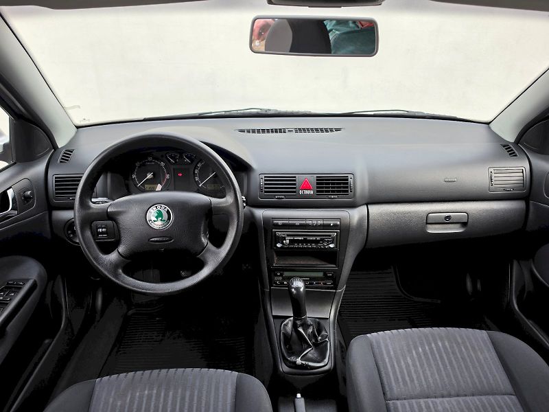 Škoda Octavia (2003) 1,9 TDI 81kW Elegance - fotka 5 z 21