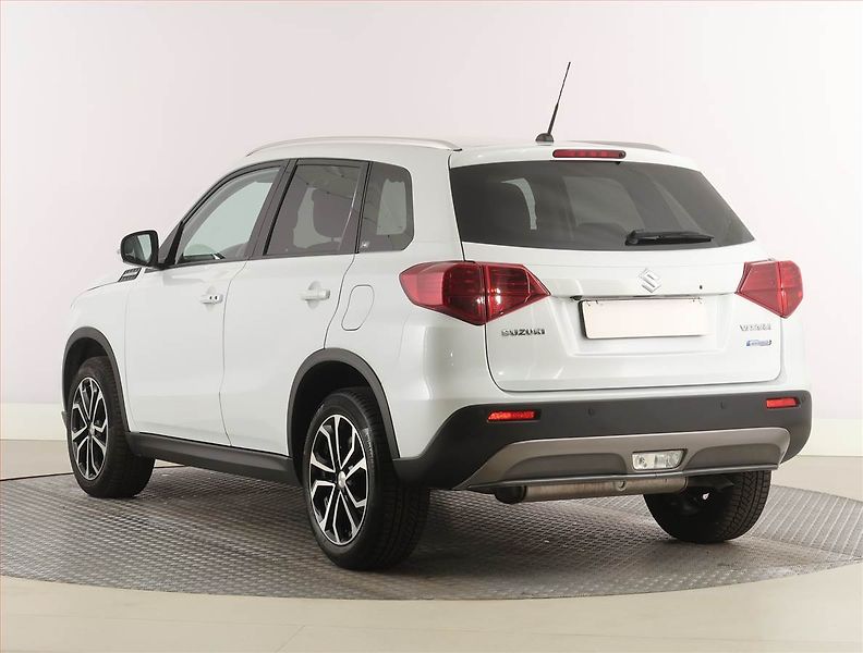 Suzuki Vitara (2021) 1.4 BoosterJet, digi klima - fotka 4 z 22