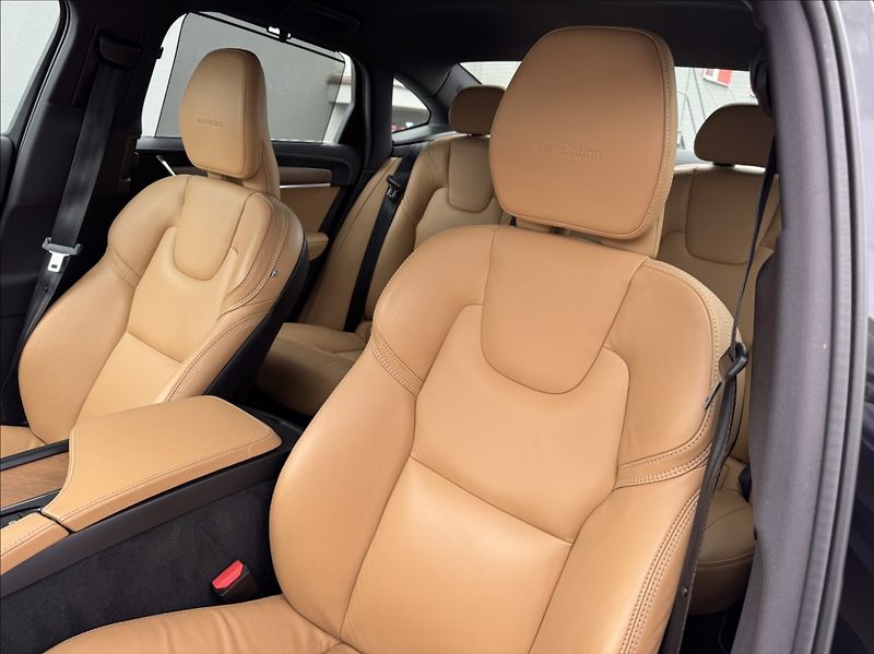 Volvo S90 2,0 D5 AWD INSCRIPTION DPH ČR - fotka 23 z 50