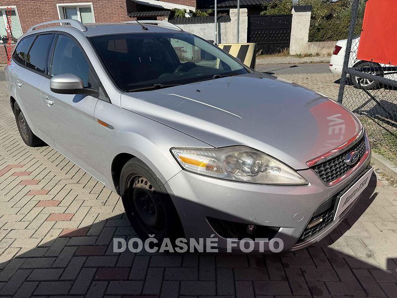 Ford Mondeo (2010) 2.0TDCi, autoAC - fotka 1 z 3