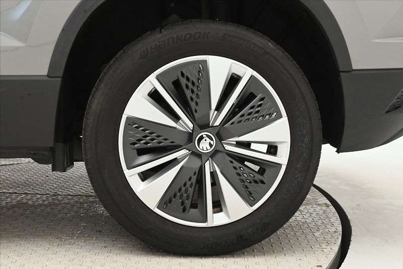 Škoda Karoq 2,0 TDI 85 KW DSG Ambiente Zár - fotka 30 z 30
