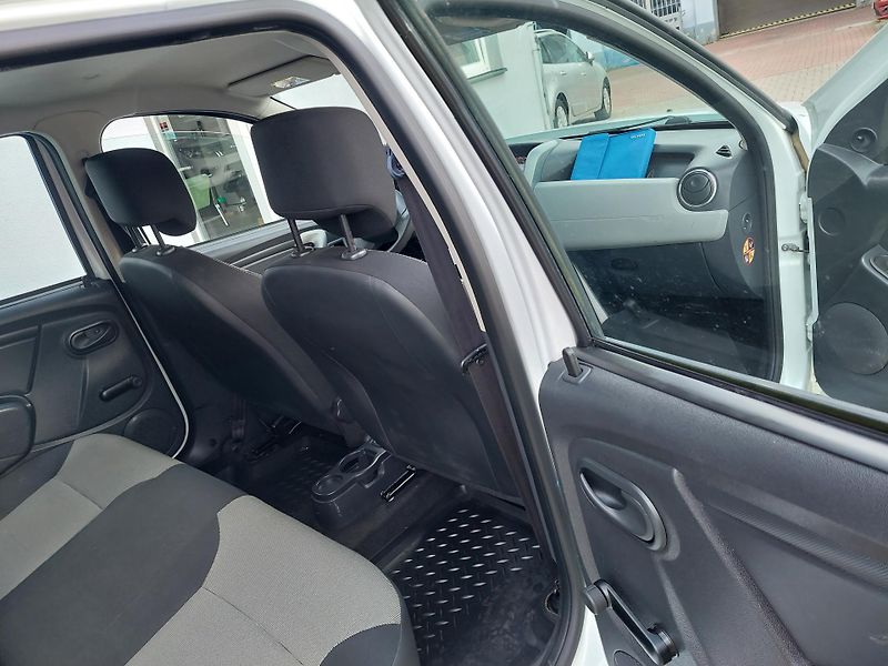 Dacia Duster (2014) 1.6i-16v originalní LPG - fotka 20 z 29