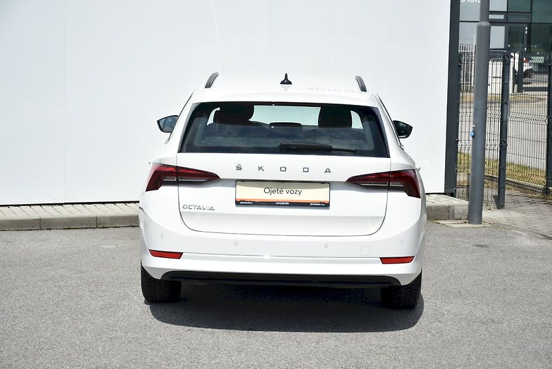 Škoda Octavia (2022) Ambition 1.5 TSI 110kW - fotka 10 z 32