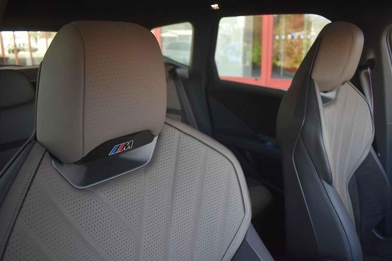 BMW iX3 je rozhodně dostatečně velký rodinný elektromobil.
